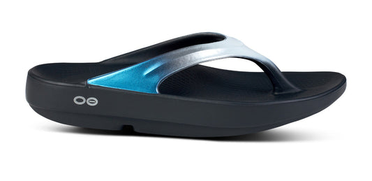 Women's OOlala Luxe Sandal - Frost lateral view