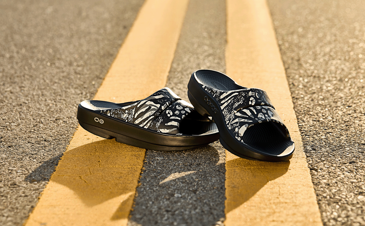 Women's OOahh Limited Slide Sandal - Combo Camo product on Centre lines on road | lifestyle
