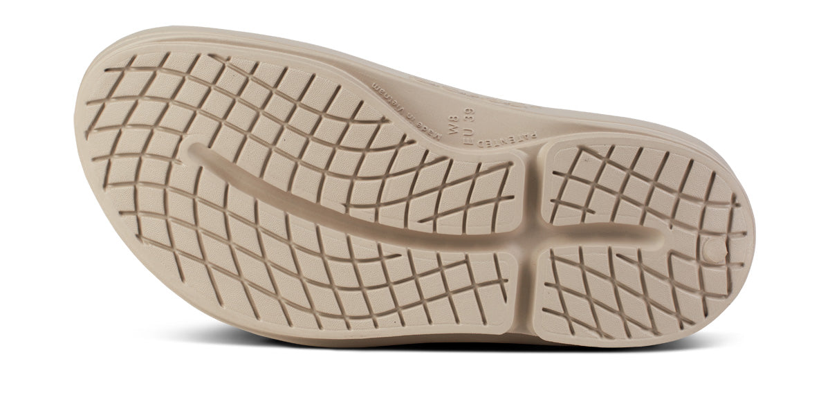 Women's OOmega OOahh Sandal - Nomad bottom view