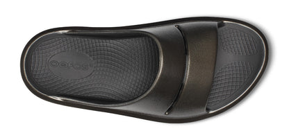 Women's OOmega OOahh Stacked Sandal - Titanium Mirror top view
