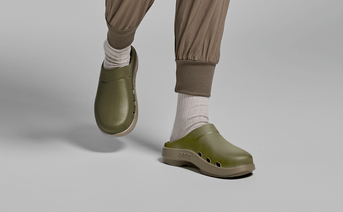 Women's OOcloog Luxe Clog - Foliage front view of model standing in studio | lifestyle