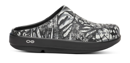 Women's OOcloog Limited Edition Clog - Combo Camo lateral view