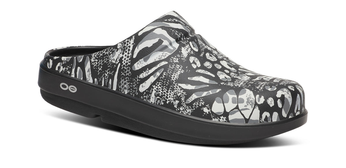 Women's OOcloog Limited Edition Clog - Combo Camo main view