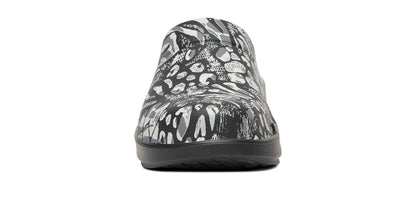 Women's OOcloog Limited Edition Clog - Combo Camo front view