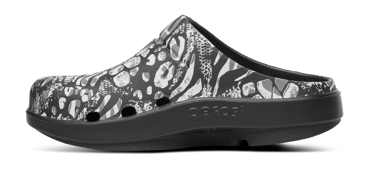 Women's OOcloog Limited Edition Clog - Combo Camo medial view