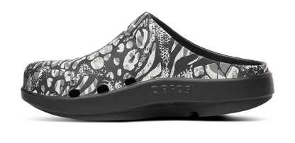 Women's OOcloog Limited Edition Clog - Combo Camo medial view