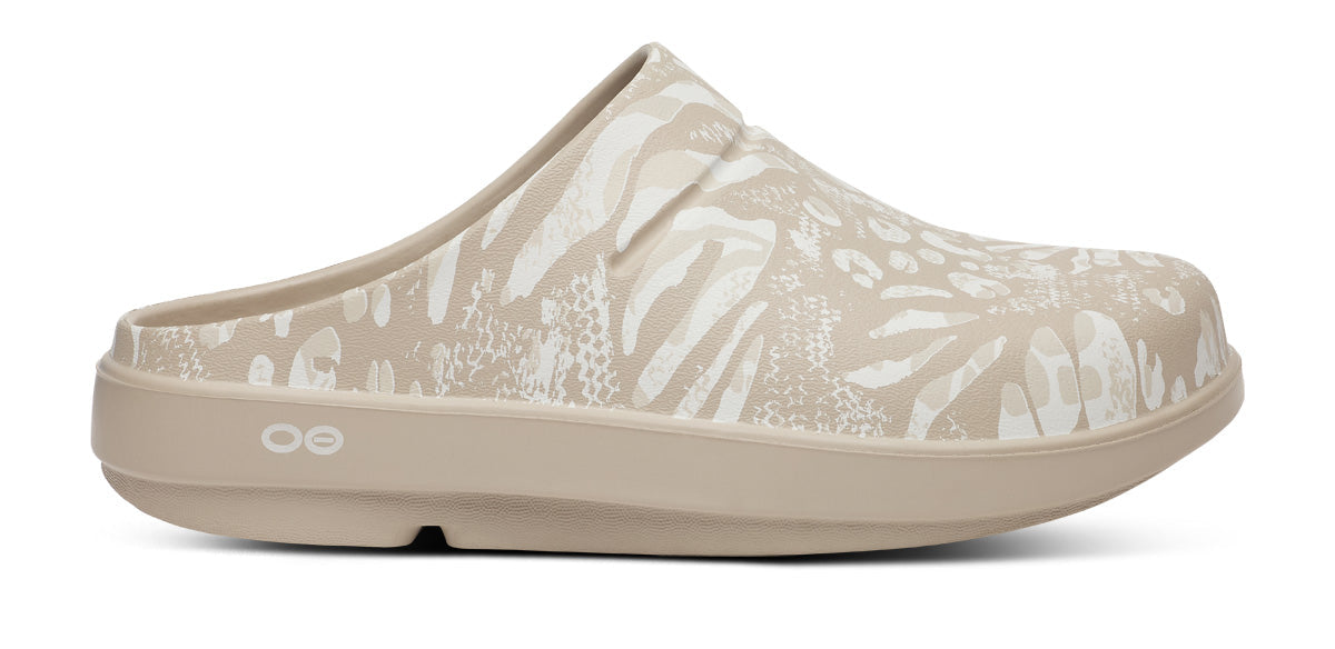 Women's OOcloog Limited Edition Clog - Nomad Combo Camo lateral view
