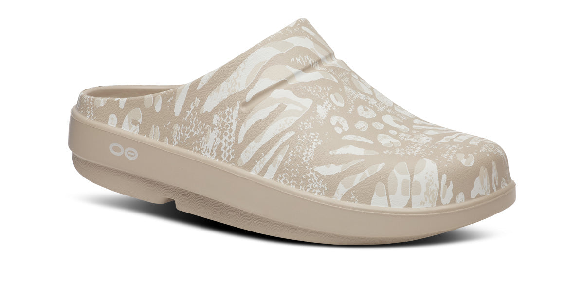 Women's OOcloog Limited Edition Clog - Nomad Combo Camo main view