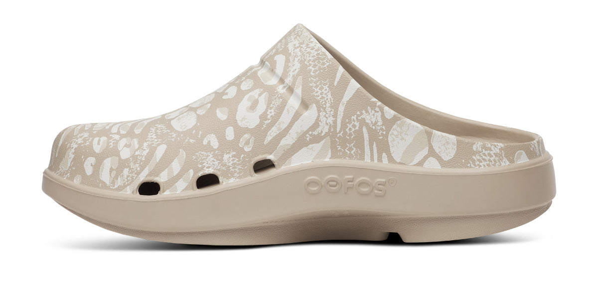 Women's OOcloog Limited Edition Clog - Nomad Combo Camo medial view