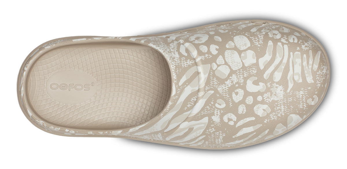Women's OOcloog Limited Edition Clog - Nomad Combo Camo top view