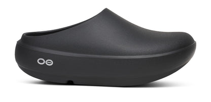 OOcloog PLUS Clog - Black lateral view