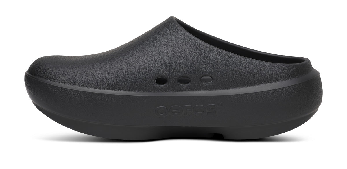 OOcloog PLUS Clog - Black medial view
