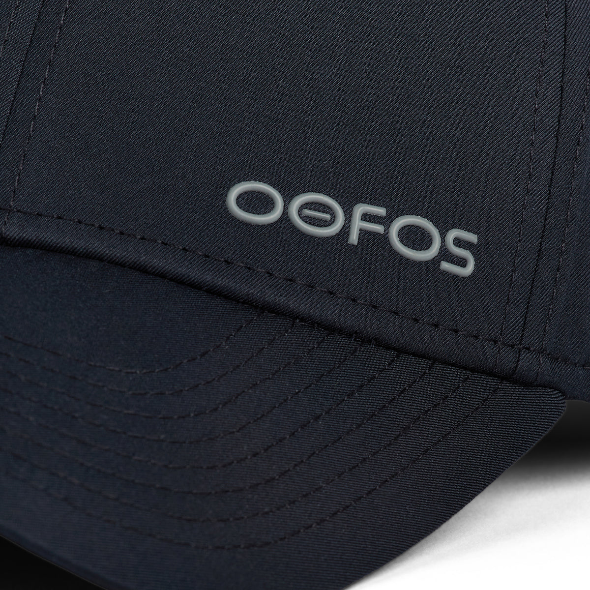 cOOl down Cap Unisex - Black close up of logo