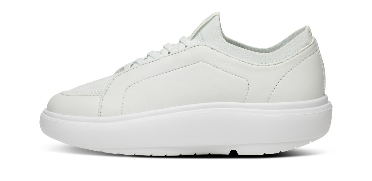 Women's OOmg+ Club - White medial view