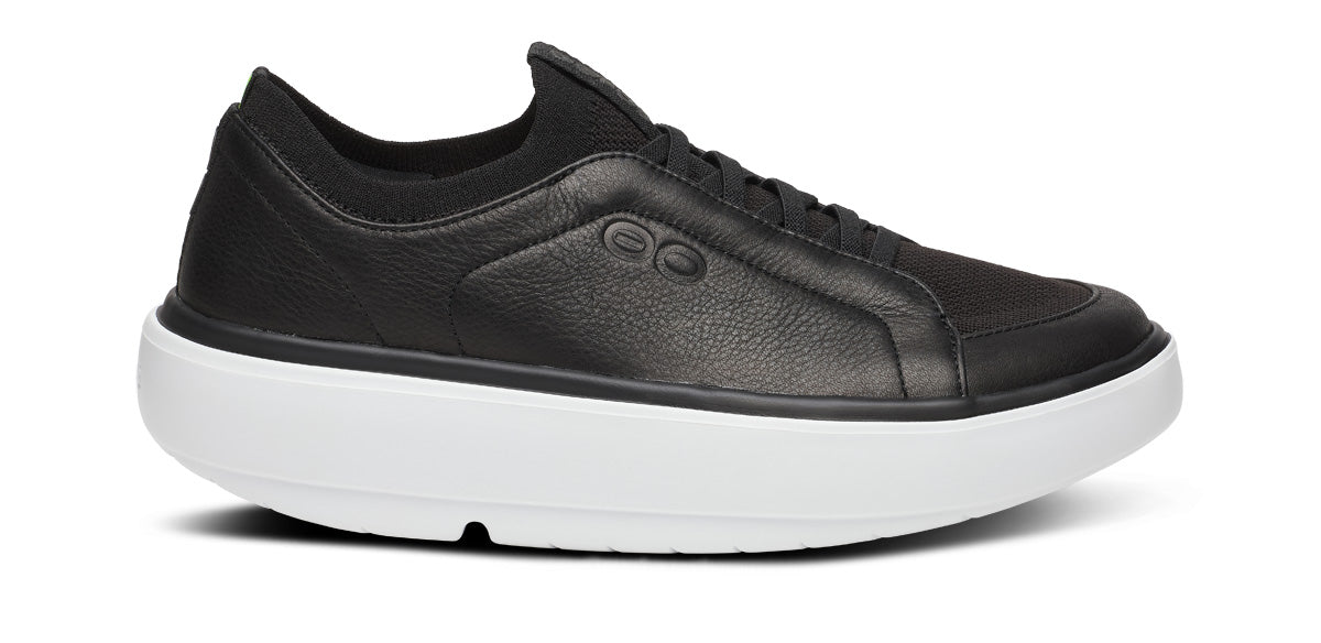 Women's OOmg+ Club - White Black lateral view