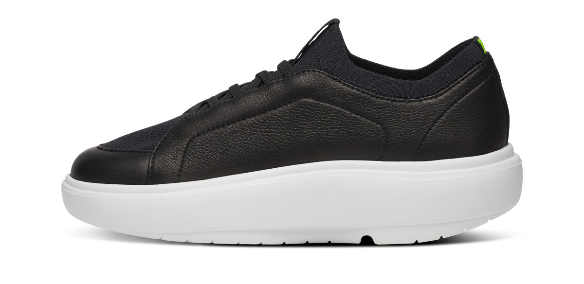 Men's OOmg plus Club - White Black medial view