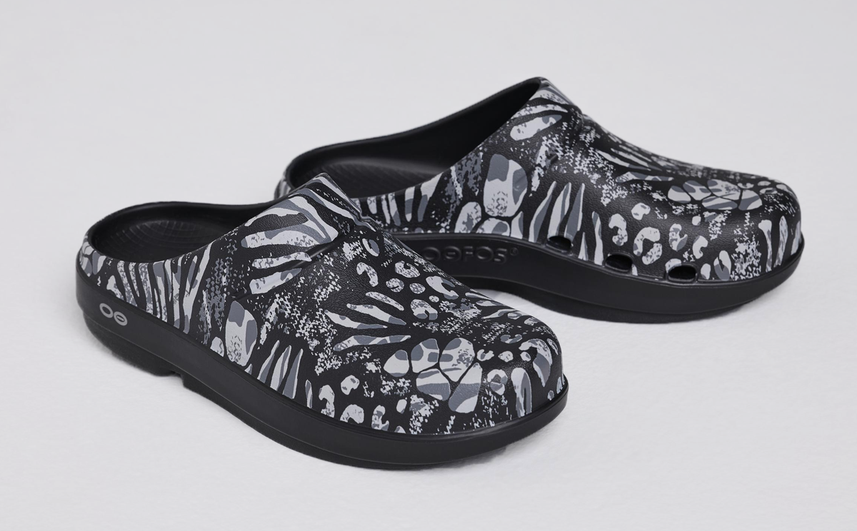 Women's OOcloog Limited Edition Clog - Combo Camo shoes in studio | lifestyle