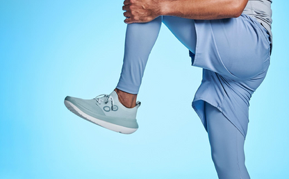 Men's OOmy Stride - Mist male in studio against blue background | lifestyle