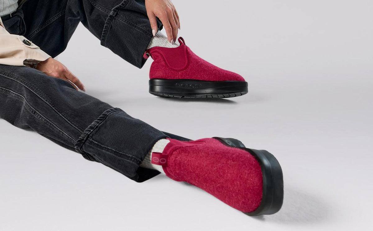 Women's OOmega Londoner - Rosebud model sitting on studio floor | lifestyle