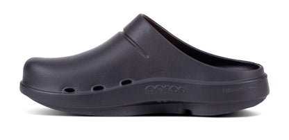 Women's OOcloog Clog - Black - OOFOS medial view